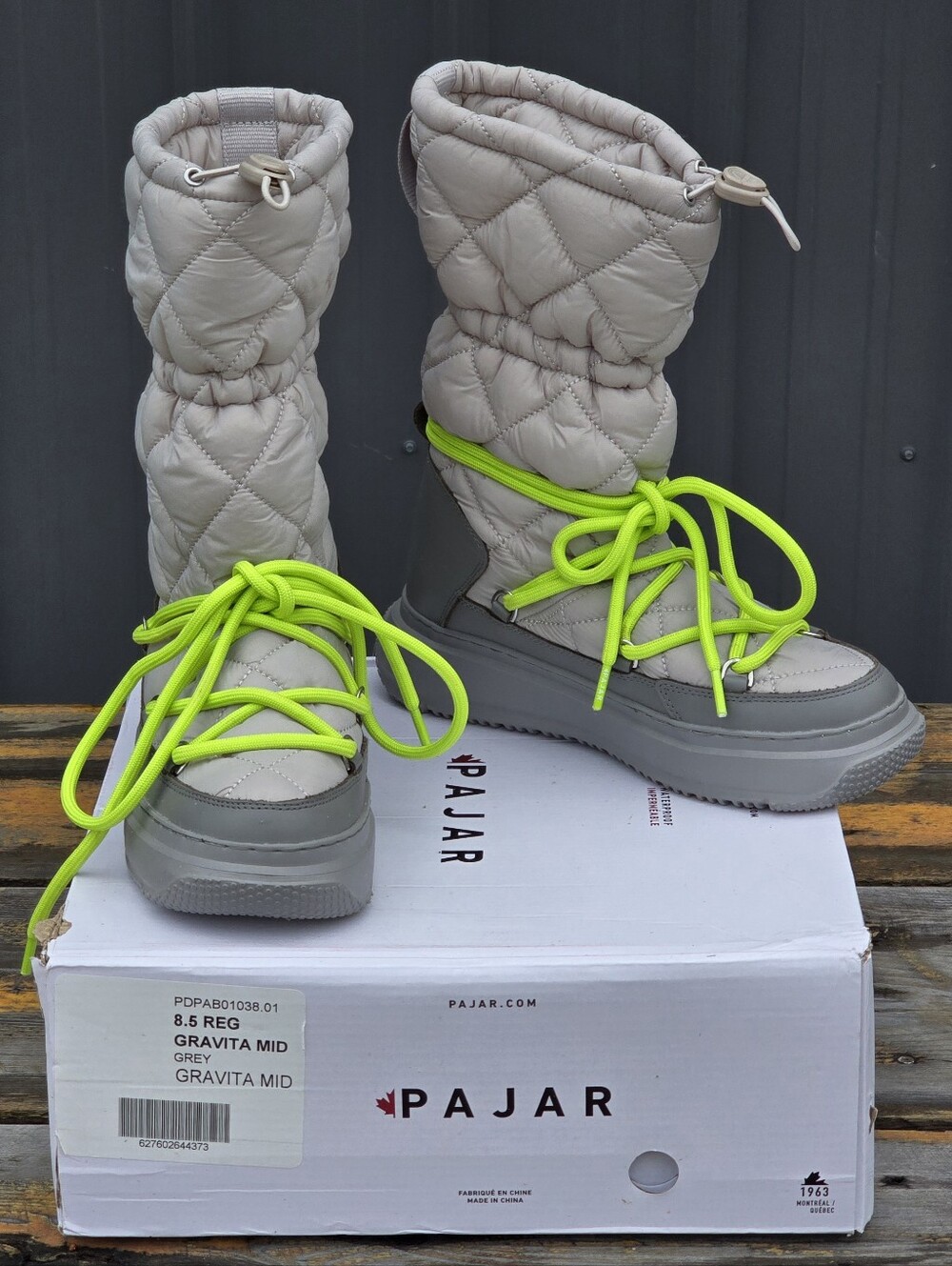 Pajar Gravita Mid Winter Pull-On Boots Grey w/ Neon Yellow Laces
